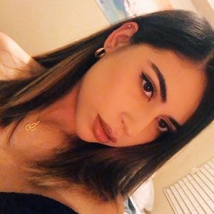 Meet your Posher, Gloria